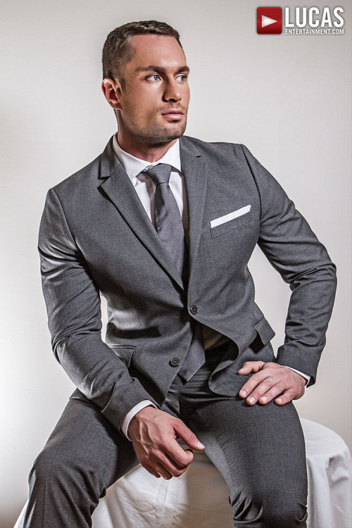 undiesnow:  rockharddicks1:   STAS LANDON’S PHYSIQUE HAS NEVER LOOKED BETTER Lucas Entertainment’s exclusive model and all-around Russian hunk Stas Landon is one of the stars of the upcoming “Gentlemen 18: Bred For Business” (he takes Sean Xavier’s