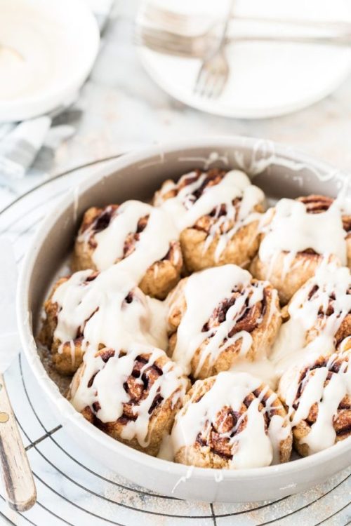 alloftheveganfood: Getting Ready For Fall: Vegan Cinnamon Roll Round Up! Vegan Cinnamon Rolls with C