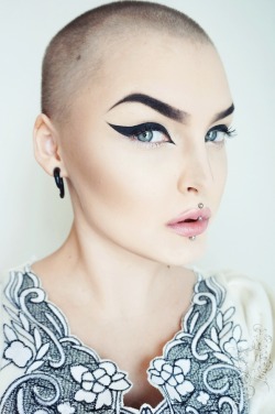 hotbaldchicks:  Fierceness overload!  I think