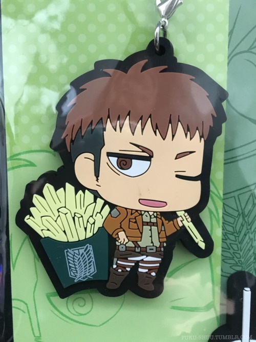 Part 1 of my Shingeki no Kyojin merchandise haul for today: official concessions-themed chimi chara keychains featuring Jean, Levi, Eren, and Erwin sold only during the 2015 theater screenings of the 2nd SnK compilation film (Shingeki no Kyojin Kouhen: