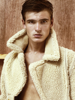 model-hommes:  Garrett Taber with Next Model