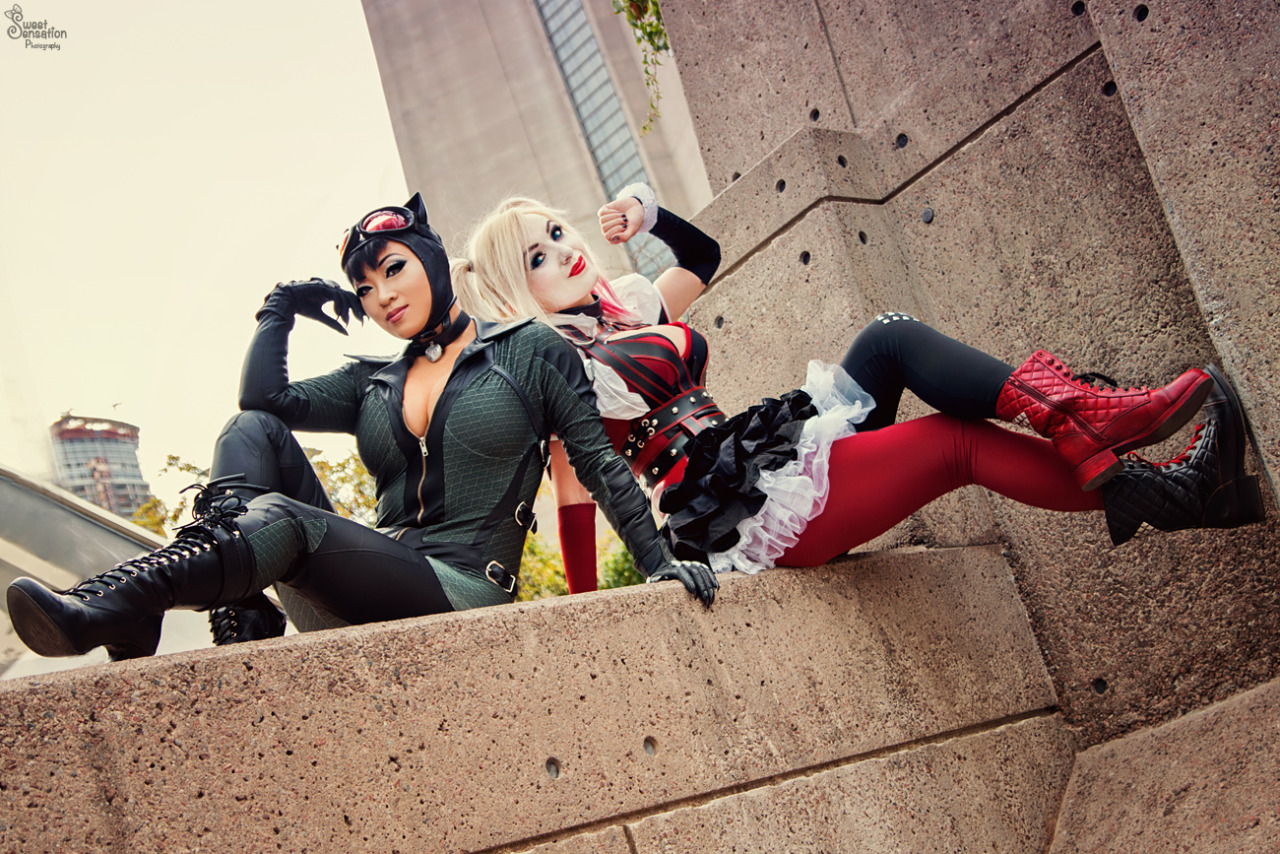 hotcosplaychicks:   Batman II by EnchantedCupcake Check out http://hotcosplaychicks.tumblr.com