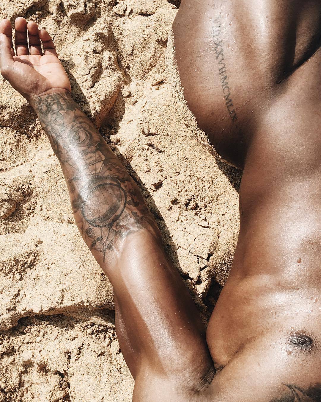 ohthentic:  dominicanblackboy:  Sexy gorgeous fat muscle ass beach body Kevin Carnell!😍😍😍😍😍