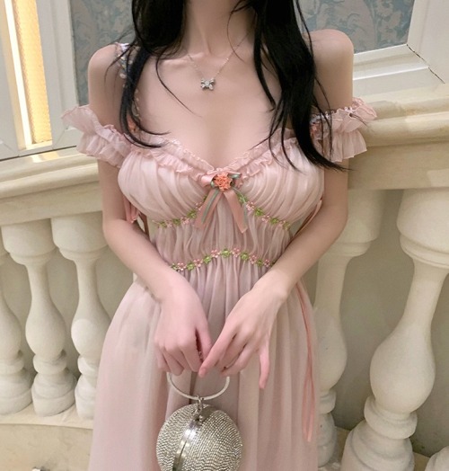 ari-kanon:  🌸CUTE DRESS🌸  