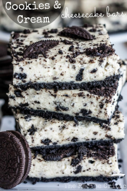 gastrogirl:  cookies and cream cheesecake bars. 