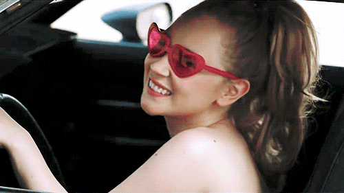 pink-raspberry-princess:  uglyb0i:safelight (2015)  Omg wait what why have I not heard of this movie I love Juno😭