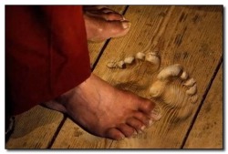 No, that&rsquo;s not a taffy floor painted to look like wood grain, and it&rsquo;s not the work of one man and a chisel. These footprints were actually worn into the wood by a Buddhist monk who stood in that spot to pray every day for 20 years