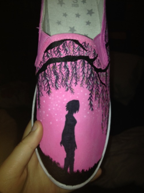 xxredemption-love-and-liesxx:  So my best friend made these for me for my birthday. Let me tell you how surprised I was. She did ask for my foot size a few days prior, but I didn’t think she would go to this extent.   They’re amazing and I was just