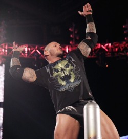 sassy-tripleh:  [ + Randy Orton returns to Smackdown ]