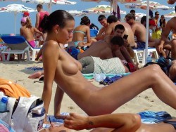 fkk-attitude:  More nudism whores here!