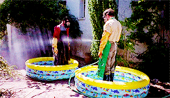breakingbadgifs:  Breaking Bad: …And the Bag’s In the River ↳ &ldquo;Oh