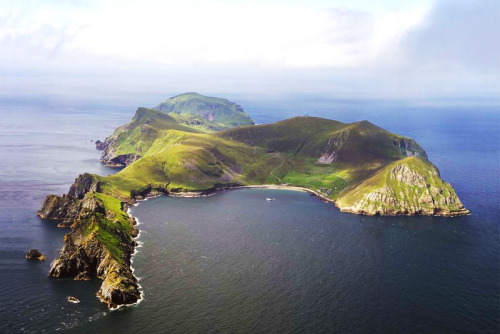 discovergreatbritain - Outer HebridesA chain of islands off...
