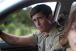 tumblr_pkbnqrM7Z51y0fs57o3_r1_400.gif