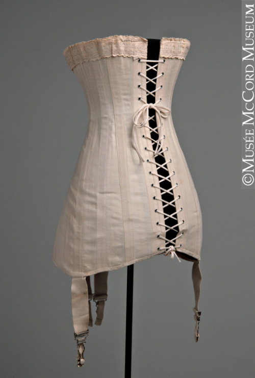 CorsetDominion Corset Co.About 1910-1920, 20th centuryCotton coutilM2009.41.12.1-2© McCord Museum