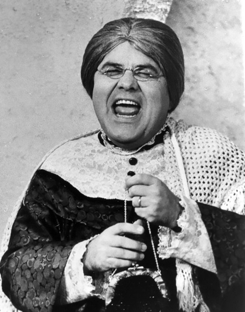 Do you remember “Maude Frickert”? Jonathan Winters was a classic - who is your all-time 