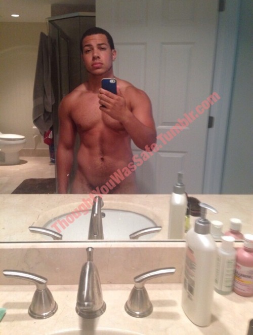 thoughtyouwassafe:  Lightskin Dick porn pictures