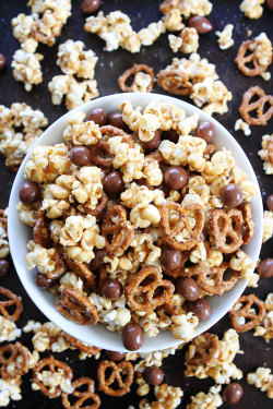 nom-food:  Peanut butter pretzel caramel