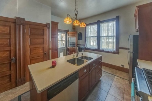 Sex househunting: 9,900/4 br/3300 sq ft Aviston, pictures