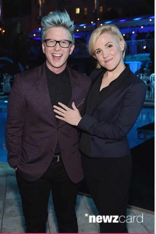 inwaytoofar:  If Tyler and Hannah were straight they would probably be youtube’s