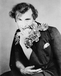 semioticapocalypse: George Platt-Lynes. Marc Chagall. NY, 1946  [::SemAp Twitter || SemAp::] 