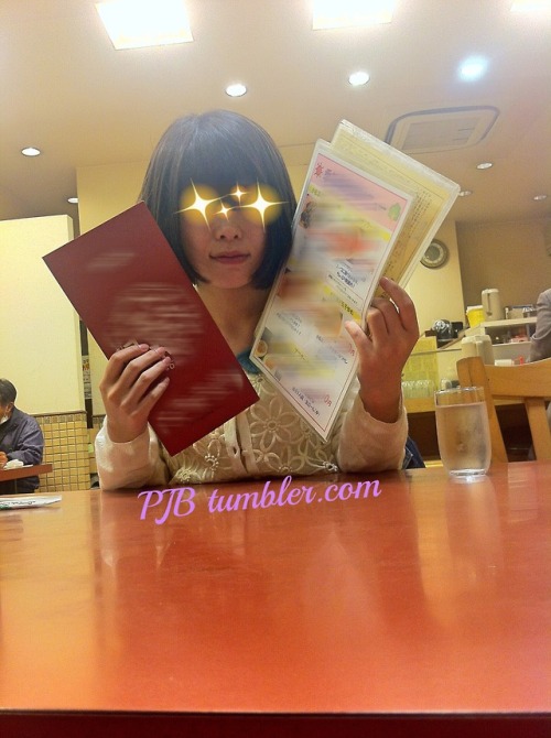 pjblamey: JD Cカップちゃん 巨大黒蝶々娘 自撮り 店内 校内厕 校内便所グロマンと丑萌に魅せられて