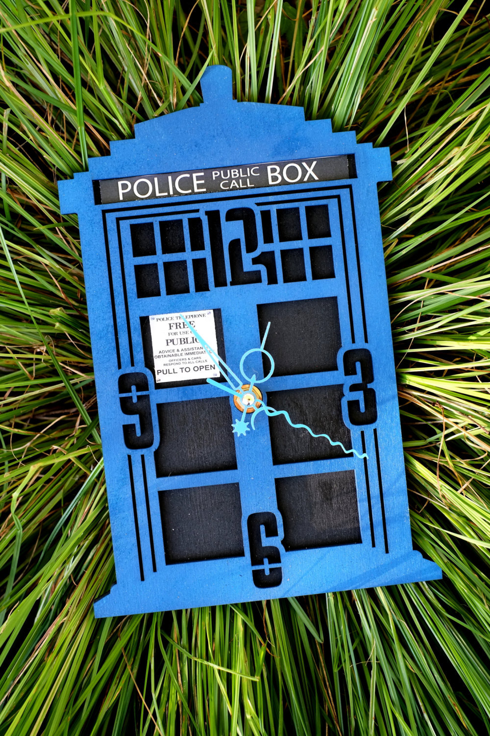 sosuperawesome:  Clocks by woodandroot on Etsy• So Super Awesome is also on Facebook,