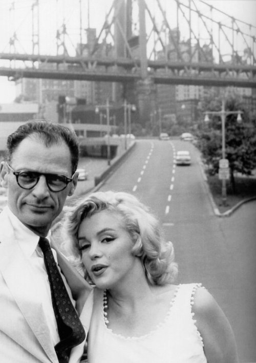 Marilyn Monroe and Arthur Miller in New York photographed by Sam Shaw, 1957. 