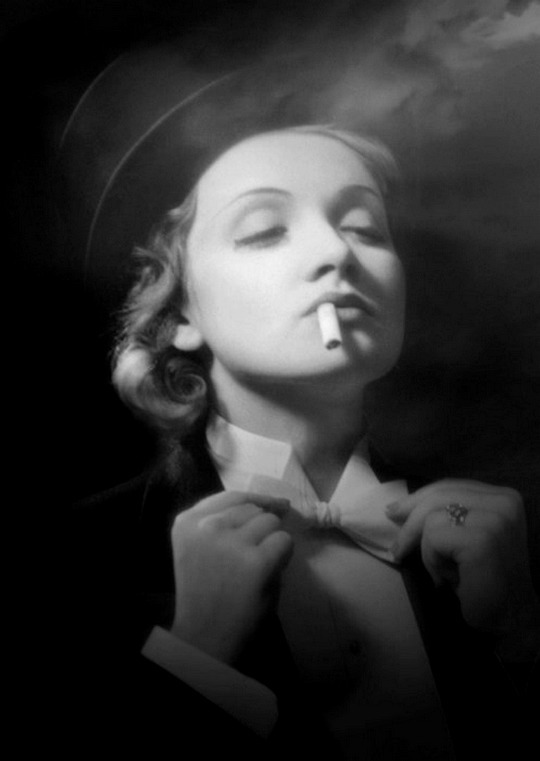 wehadfacesthen:  Marlene Dietrich, 1930