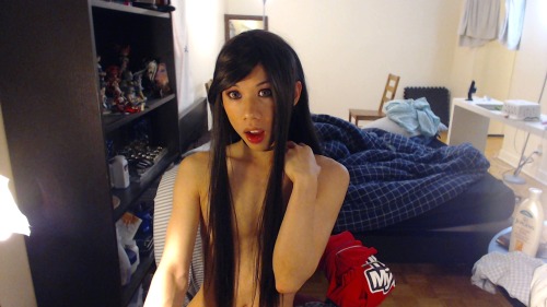 vxcs:  http://t.co/IwyfnaFw97 Camming again! 