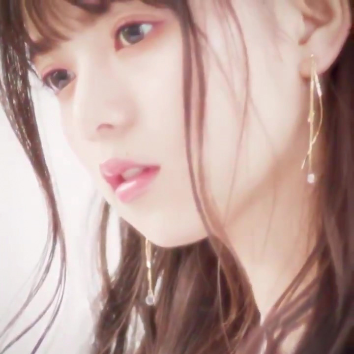 sakamichipost46:  GRL グレイル@GRL_official 2018.06.15 21:26https://twitter.com/GRL_official/status/1007962714088484864齋藤飛鳥