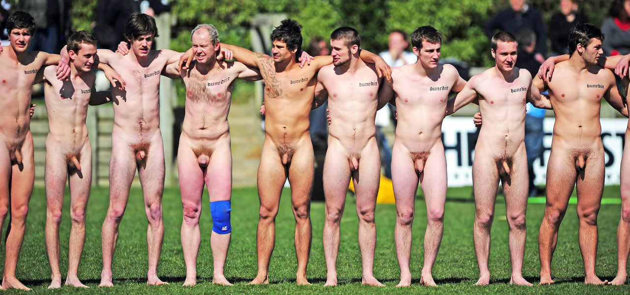 French rugby players shower