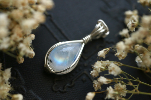 90377:Labradorite pendants with sterling silver handmade by me. Available at my Etsy Shop - Sedna 90