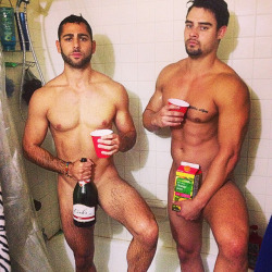 naked-straight-men:Game day. Why yes, I’d