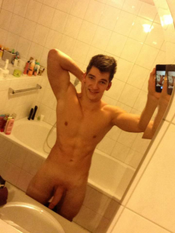 gaytwinksboysnude:  ♂♂♂  ♂ I’m On Live On Cam Now - Click Here! 24/7 Cams REBLOG ME :) ♂  ♂♂♂