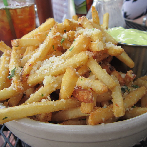 CRAVEFOODIE.COM