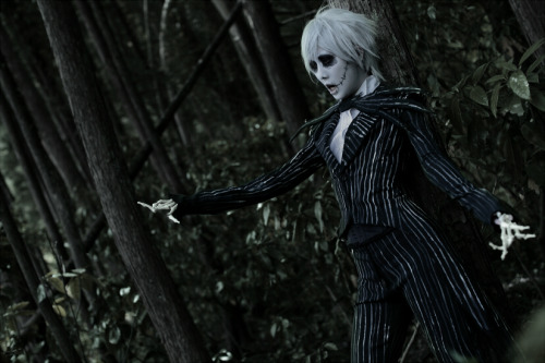 adisneyfairytale: uley-skellington: Jack Skellington: Urei deviantART Twitter photo by MISAKI Tim B