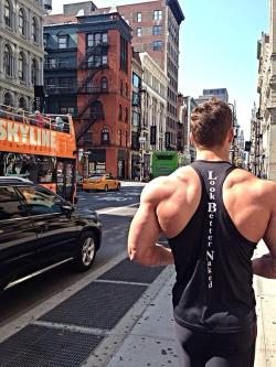 onlyboyss:  muscle-addicted:  Wayne Lucas