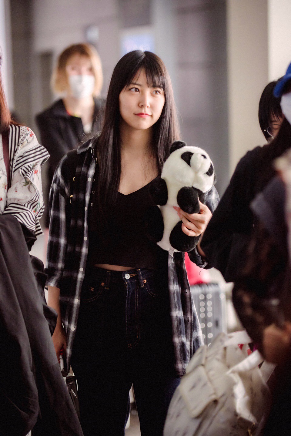 sayamirupost:Shiroma Miru at Shanghai Airport ©JJ-AKBingo | NMB48 Asia Tour 2018