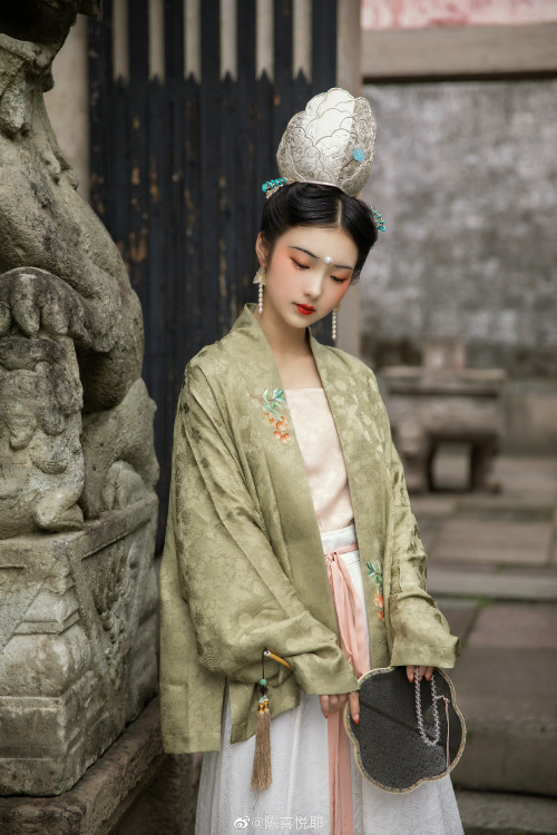 [Hanfu · 漢服]China Song Dynasty Chinese Traditional Clothing Hanfu Photoshoots Model：@ 陈喜悦耶 Hanfu： @慕