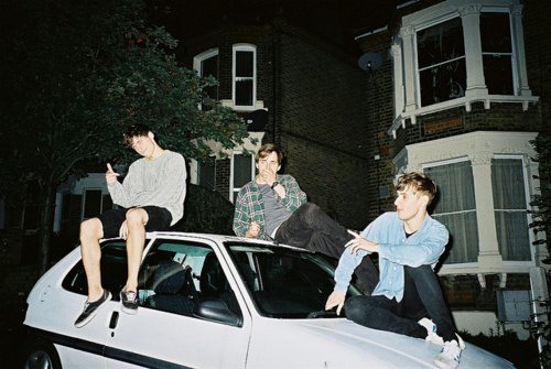 fuckuuhoe:  grunge/soft grunge/whatever