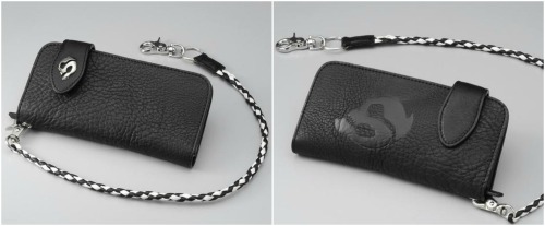 Premium Bandai is re-releasing two genuine leather wallets themed after Kamen Rider Skull. Both are 