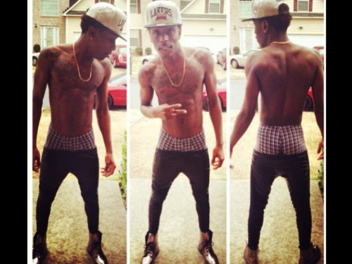 teenharddick:  m-jcob54:  Dammm this chocolate ass nigga sexy AF I’d eat that ass till the break of dawn until he scream n pure pleasure!!!!!!            http://teenharddick.tumblr.com/ 