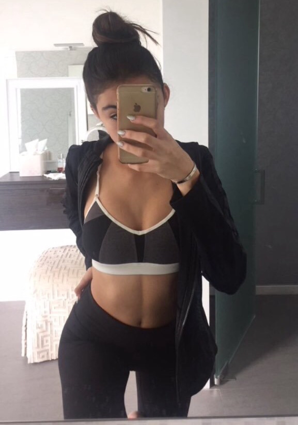 nikepvssy:  yeezusbruh:  chillxmami:  chillxmami.tumblr.com 💞✨   yeezusbruh
