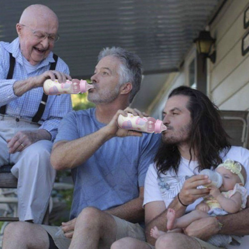 Photoshop Battles: Parents feeding their kids | sources