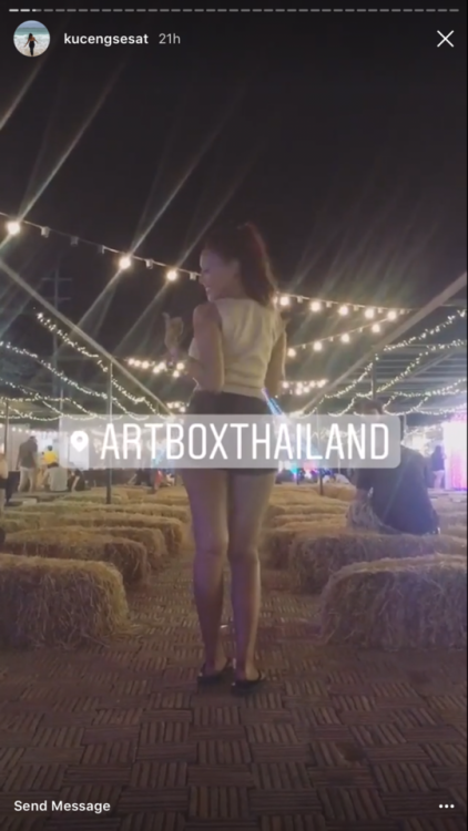 syukrrrii: horyspih: tearz92: ladypose: Kiwak besar peh tetek kau sial kalau aku dapat memang tk kel