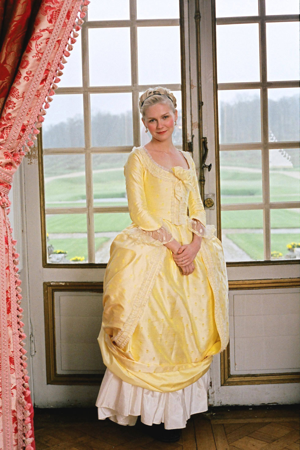 Marie (Kirsten Dunst) Marie Antoinette (2006)…