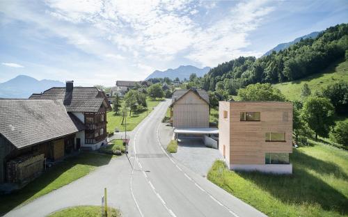 house in an orchard ~ firm architekten | photos © adolf bereuter