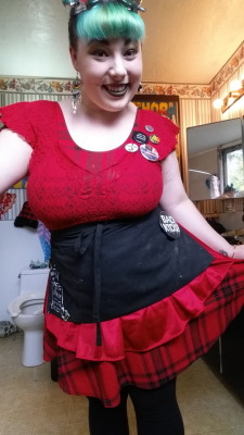 skella-whore:  Sorry about the dirty apron