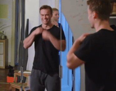 keptmuscleboy: shreddedgifs: love German men As a trophy boy you should flex not