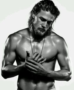 ileatherandlace:  Charlie Hunnam ♥  Follow